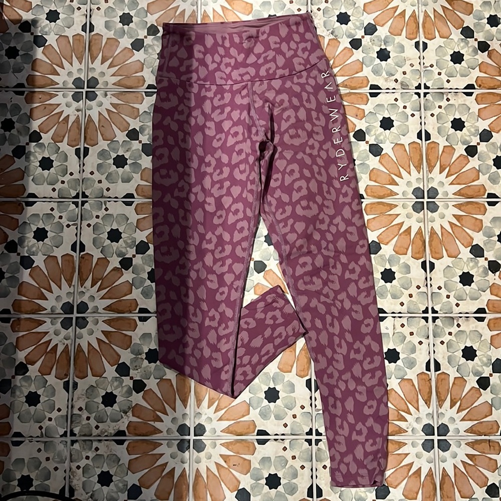 Ryderwear instinct scrunch bum leggings